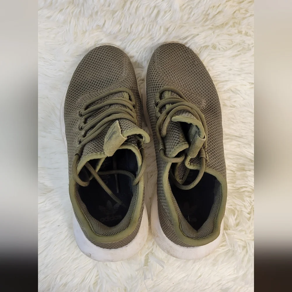 Mens adidas shoes Size 5.5